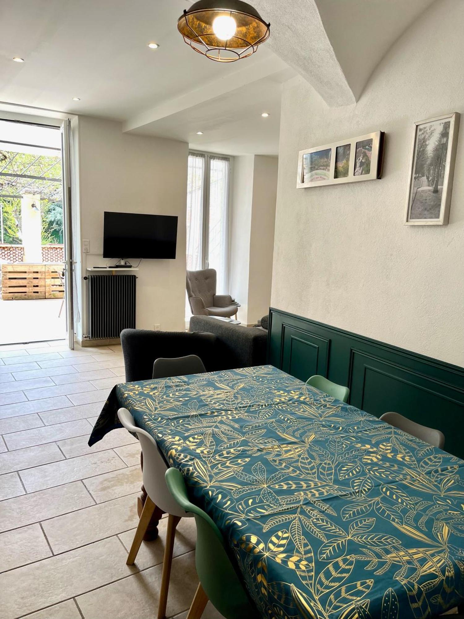 בריי-סור-רויה Appartement Terrasse Vue Lac מראה חיצוני תמונה