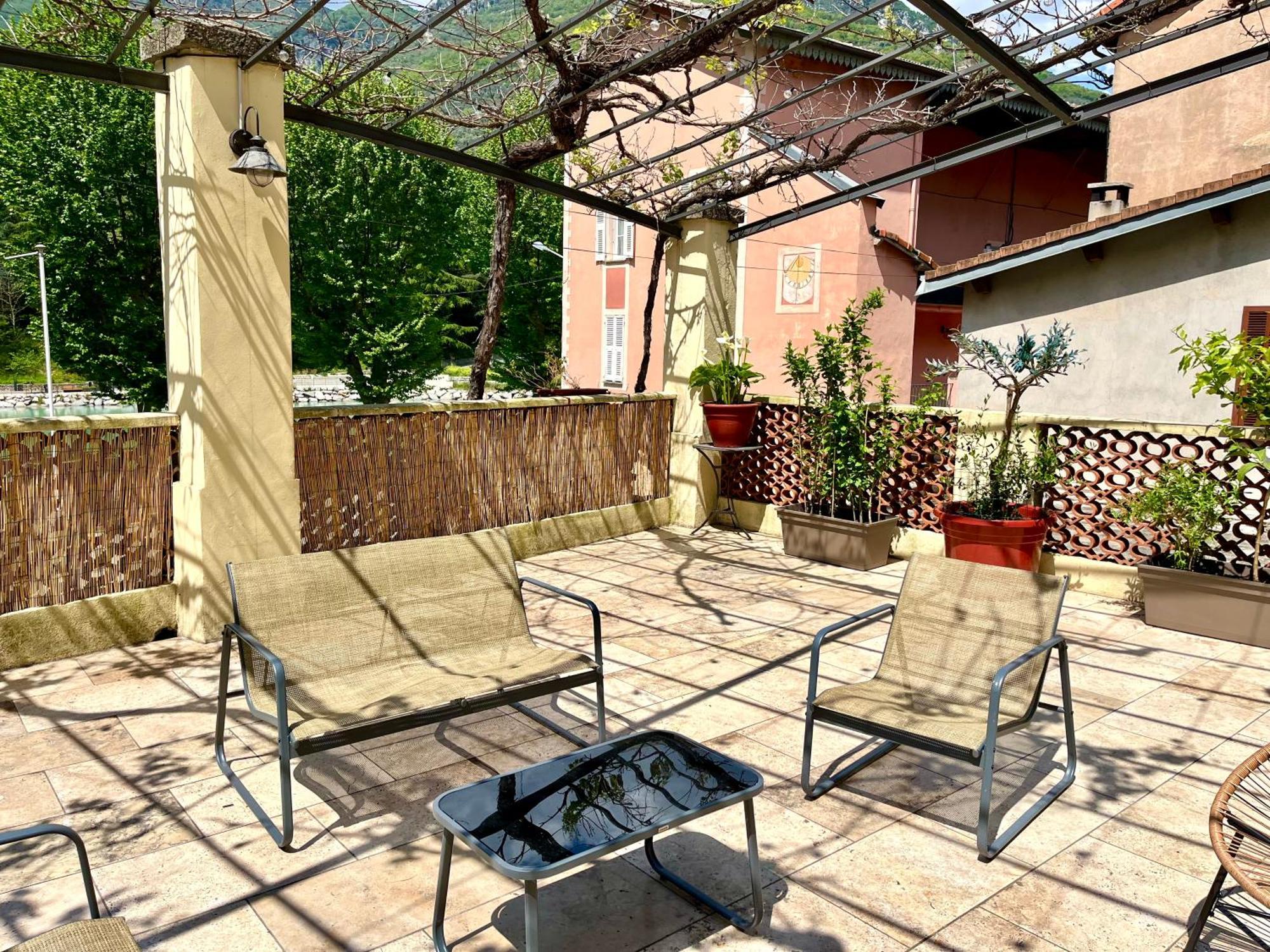 בריי-סור-רויה Appartement Terrasse Vue Lac מראה חיצוני תמונה